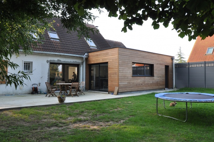 Extension bois d'une maison  Aubers : Extension vue du jardin